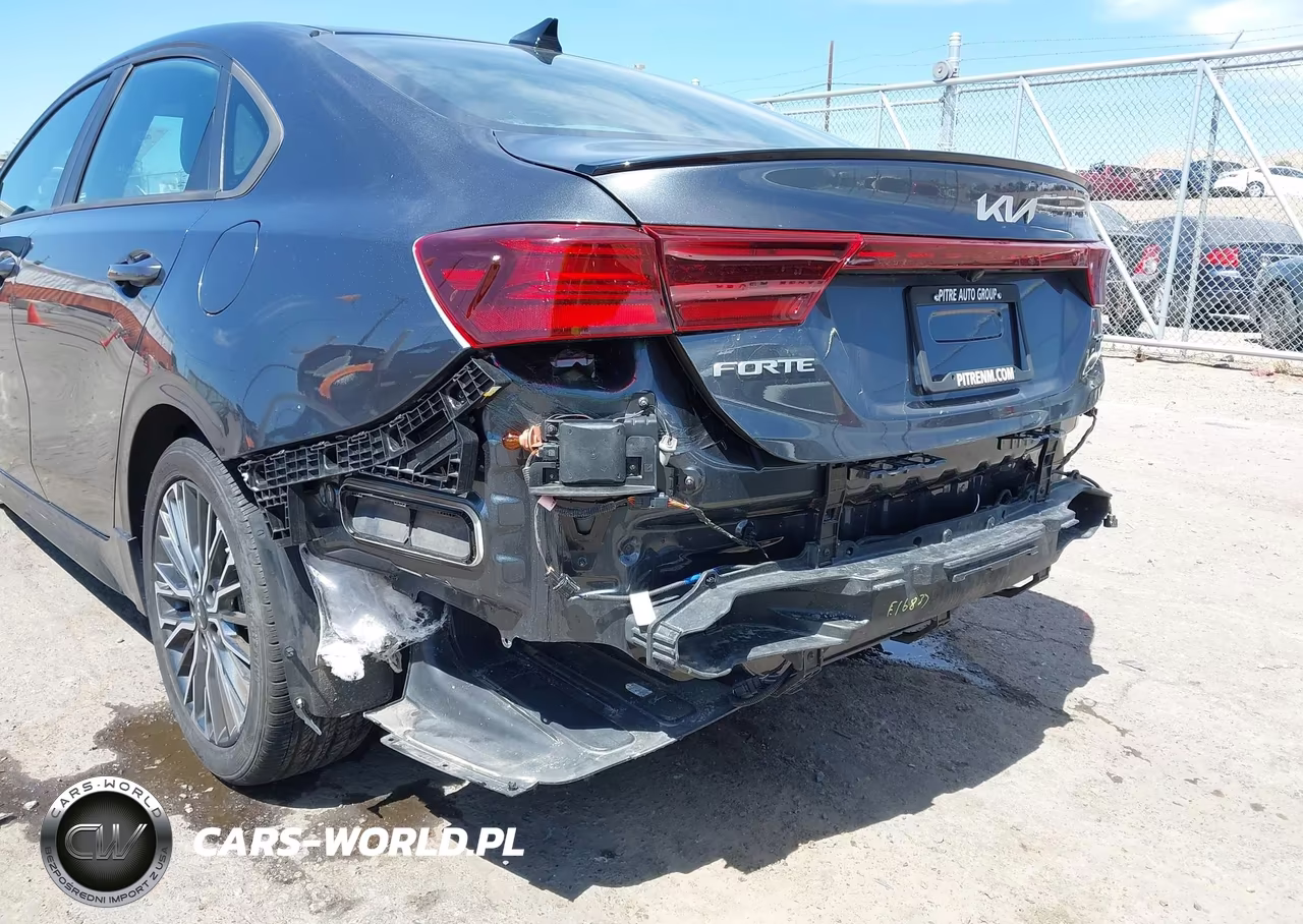 2023 Kia Forte Gt-Line VIN:3KPF54AD7PE597671 - 6