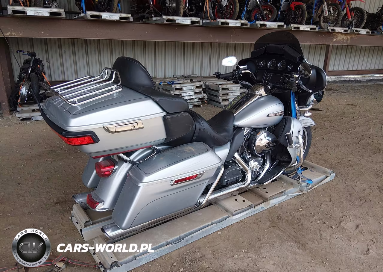 2015 Harley-Davidson Flhtcu Ultra Classic Electra Gld VIN:1HD1FCM1XFB687880 - 4
