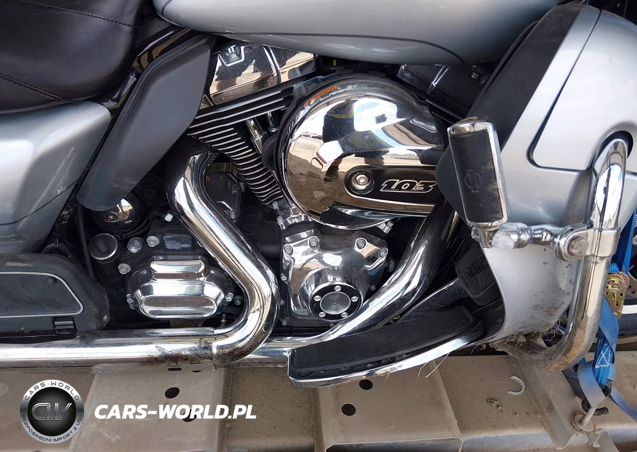 2015 Harley-Davidson Flhtcu Ultra Classic Electra Gld VIN:1HD1FCM1XFB687880 - 8