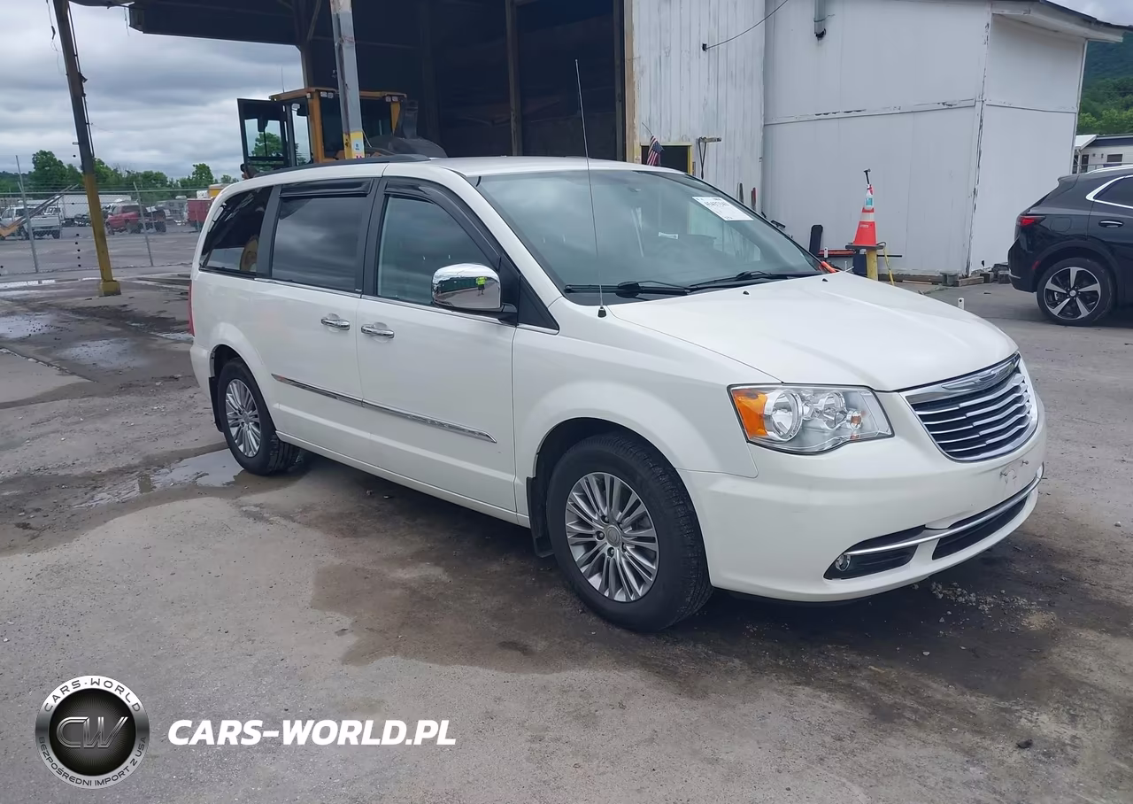 2013 Chrysler Town & Country Touring-L – zdjęcie 1 z 12