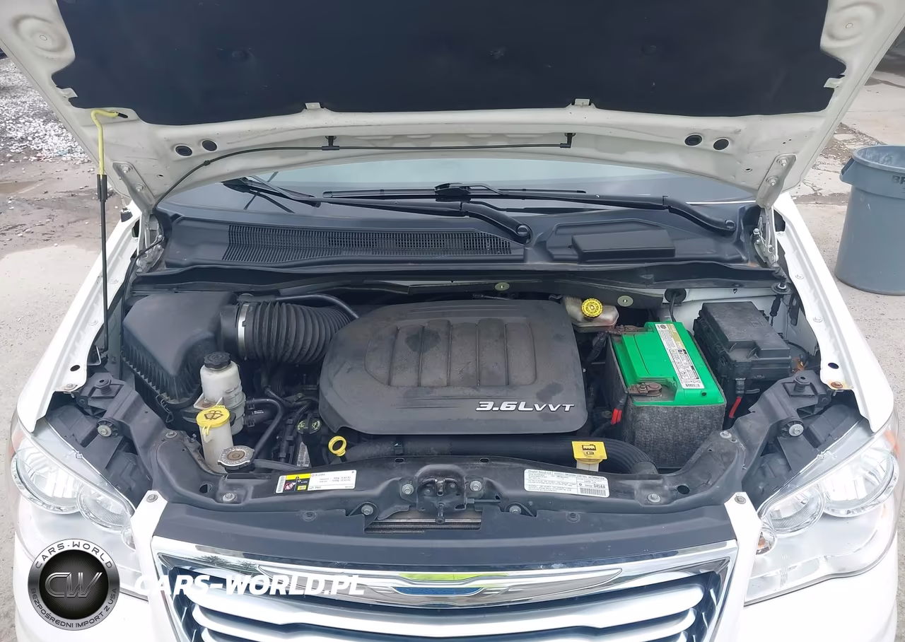 2013 Chrysler Town & Country Touring-L VIN:2C4RC1CGXDR614983 - 10
