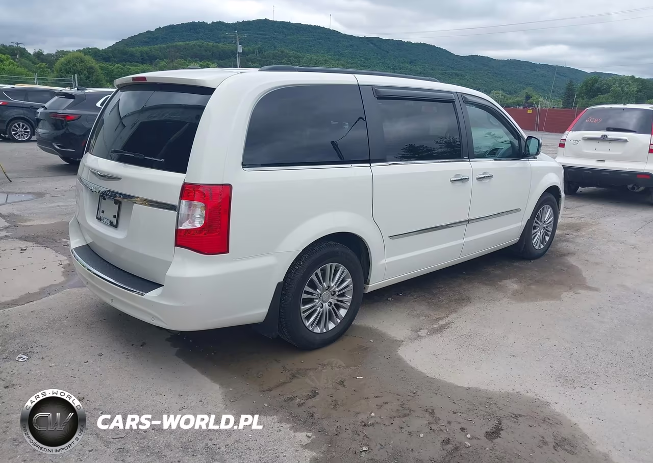 2013 Chrysler Town & Country Touring-L VIN:2C4RC1CGXDR614983 - 4