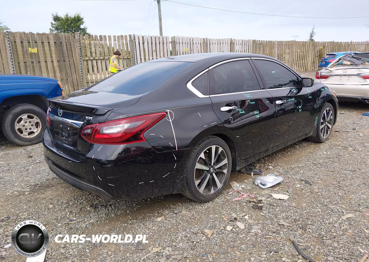 2018 Nissan Altima 2.5 Sr VIN:1N4AL3AP0JC139642 - 4