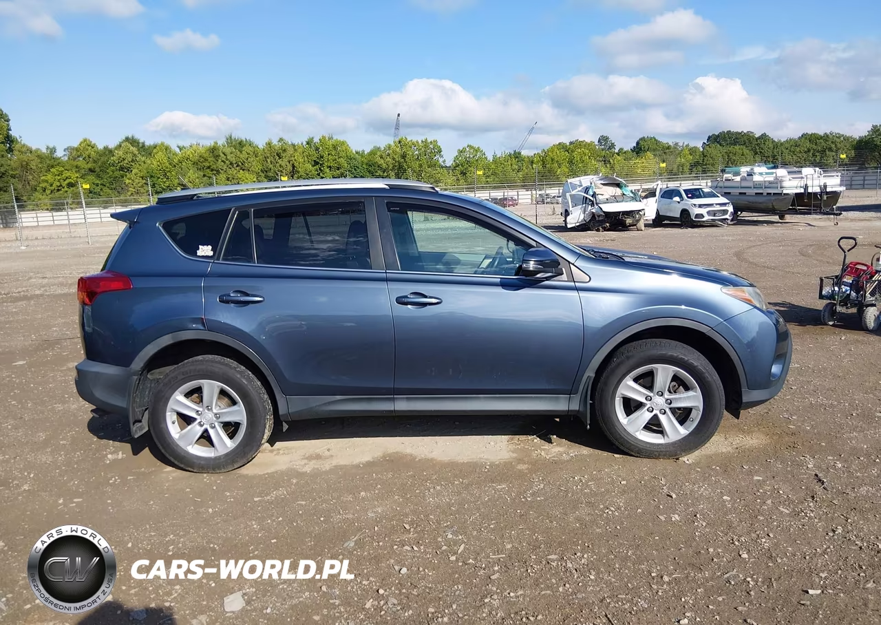 2013 Toyota Rav4 Xle VIN:2T3RFREV2DW123329 - 13