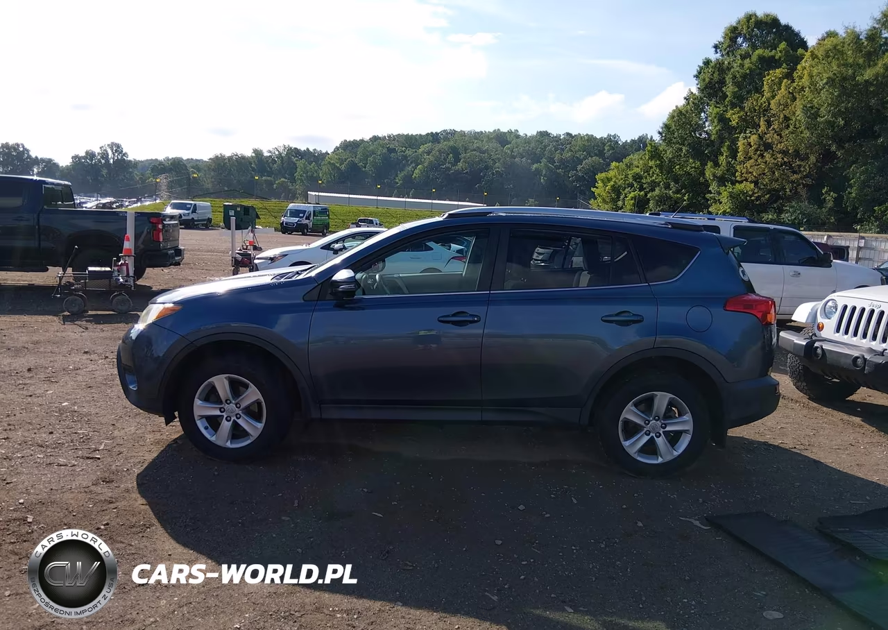 2013 Toyota Rav4 Xle VIN:2T3RFREV2DW123329 - 14