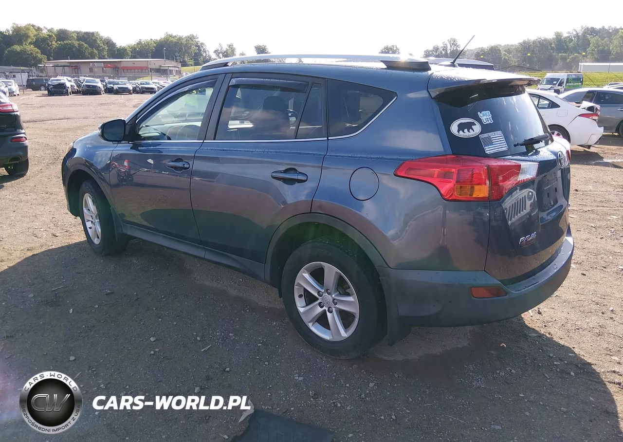 2013 Toyota Rav4 Xle VIN:2T3RFREV2DW123329 - 3