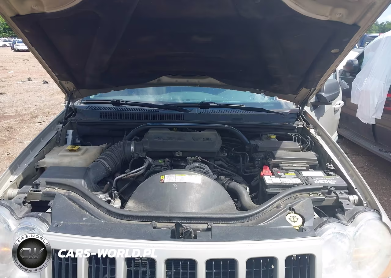 2008 Jeep Grand Cherokee Laredo VIN:1J8HS48N78C168516 - 10
