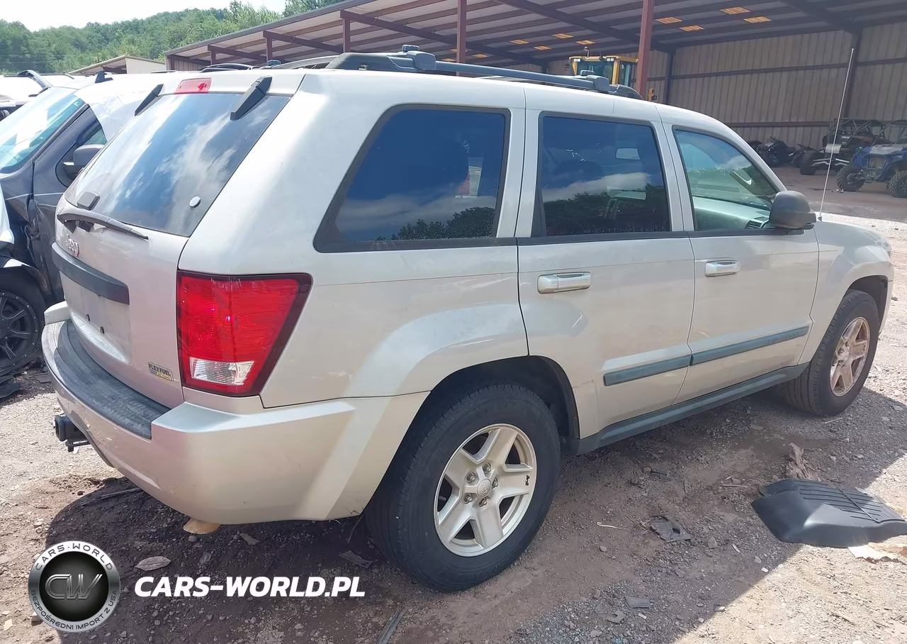 2008 Jeep Grand Cherokee Laredo VIN:1J8HS48N78C168516 - 4