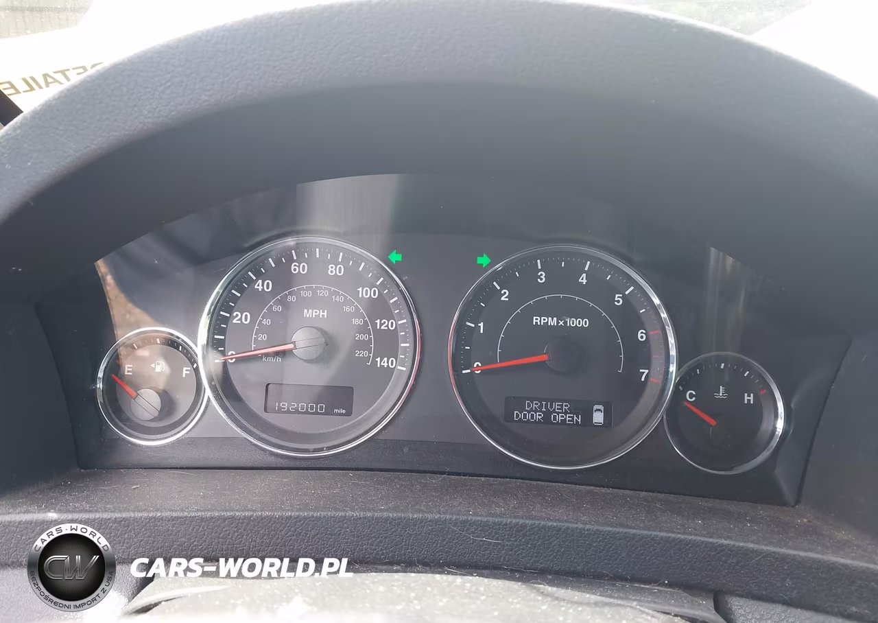 2008 Jeep Grand Cherokee Laredo VIN:1J8HS48N78C168516 - 7