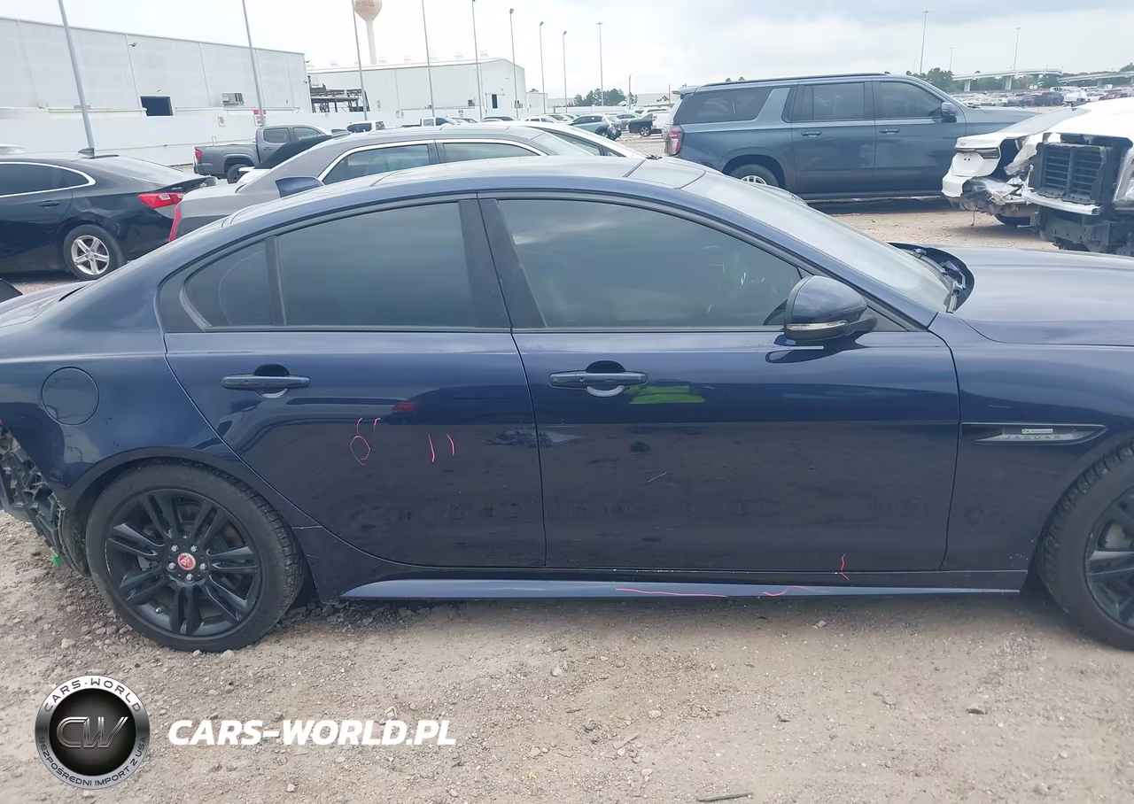 2017 Jaguar Xe 20D R-Sport VIN:SAJAL4BN8HA945149 - 14