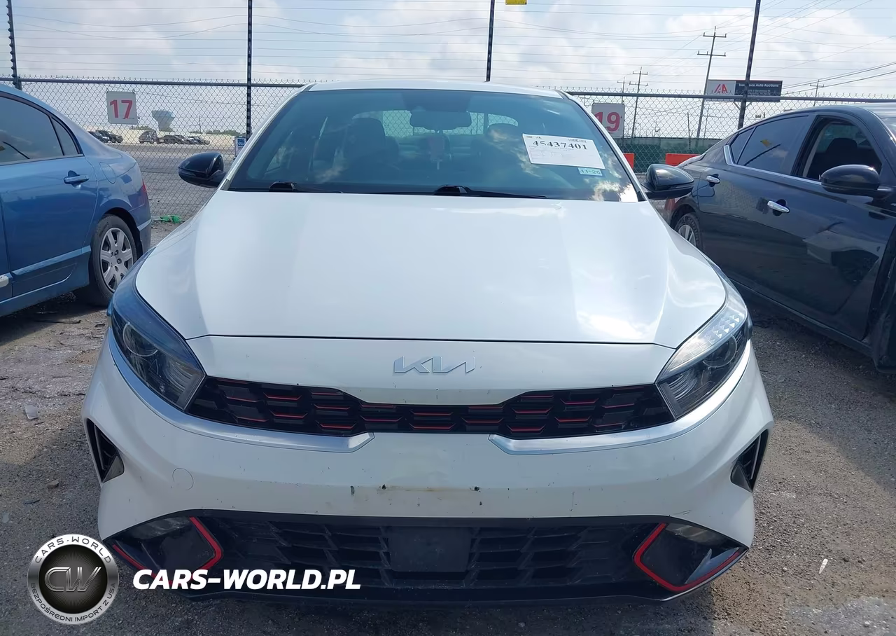 2024 Kia Forte Gt-Line VIN:3KPF54ADXRE718180 - 12
