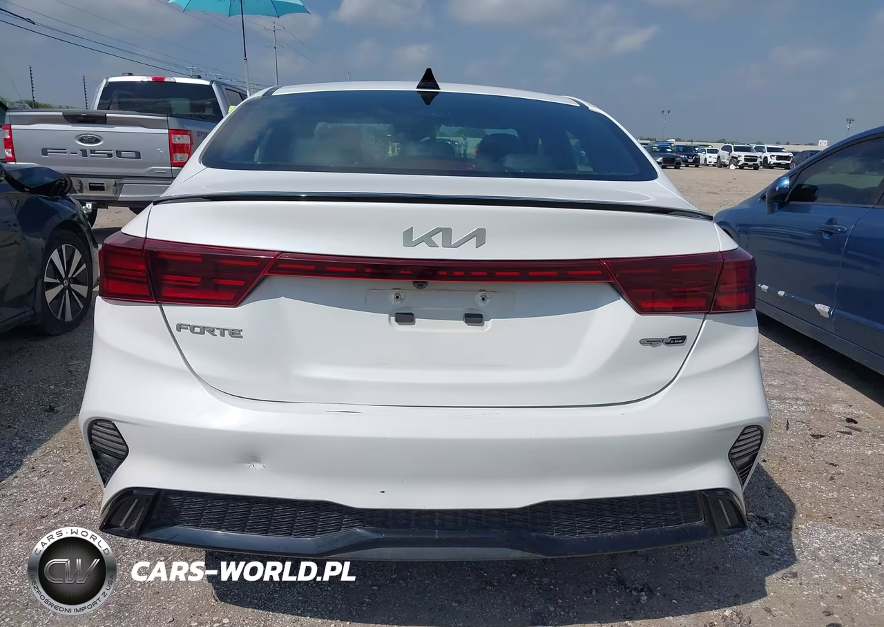 2024 Kia Forte Gt-Line VIN:3KPF54ADXRE718180 - 16