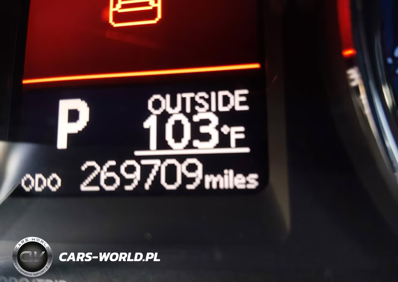 2018 Toyota Corolla Le VIN:2T1BURHE1JC081146 - 15