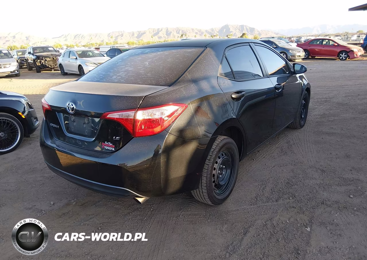 2018 Toyota Corolla Le VIN:2T1BURHE1JC081146 - 4