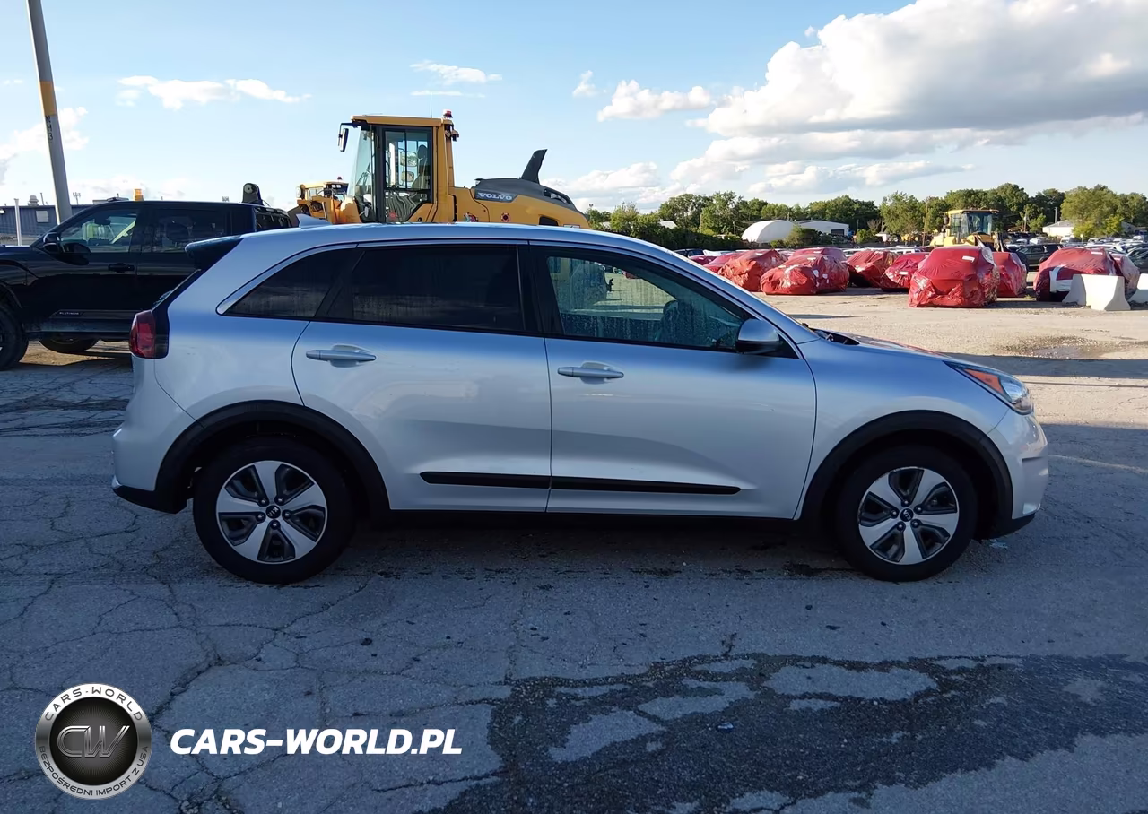2018 Kia Niro Fe VIN:KNDCB3LC6J5160693 - 18