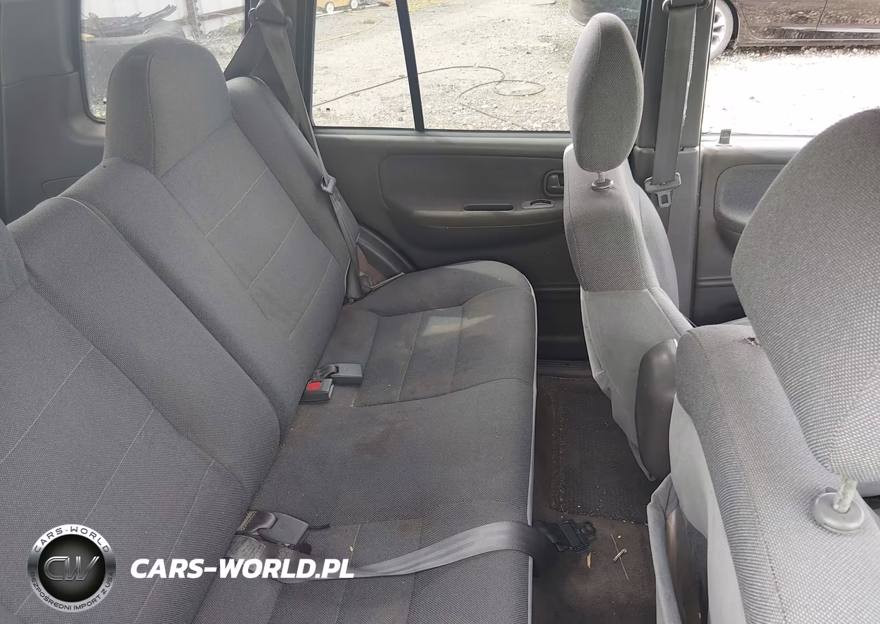 2002 Kia Sportage VIN:KNDJB723925146076 - 8
