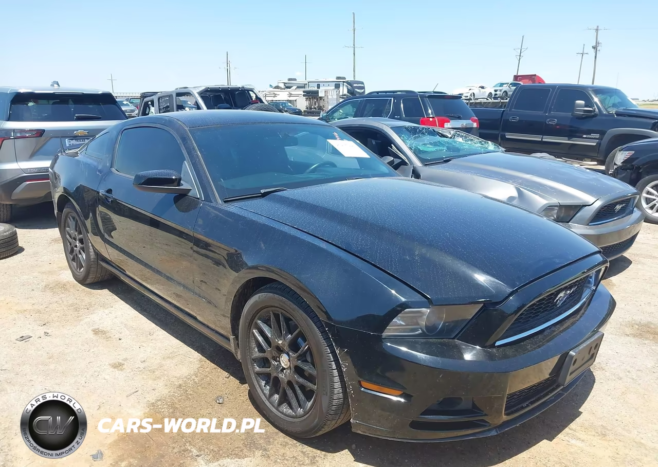 2014 Ford Mustang V6-V6 Premium