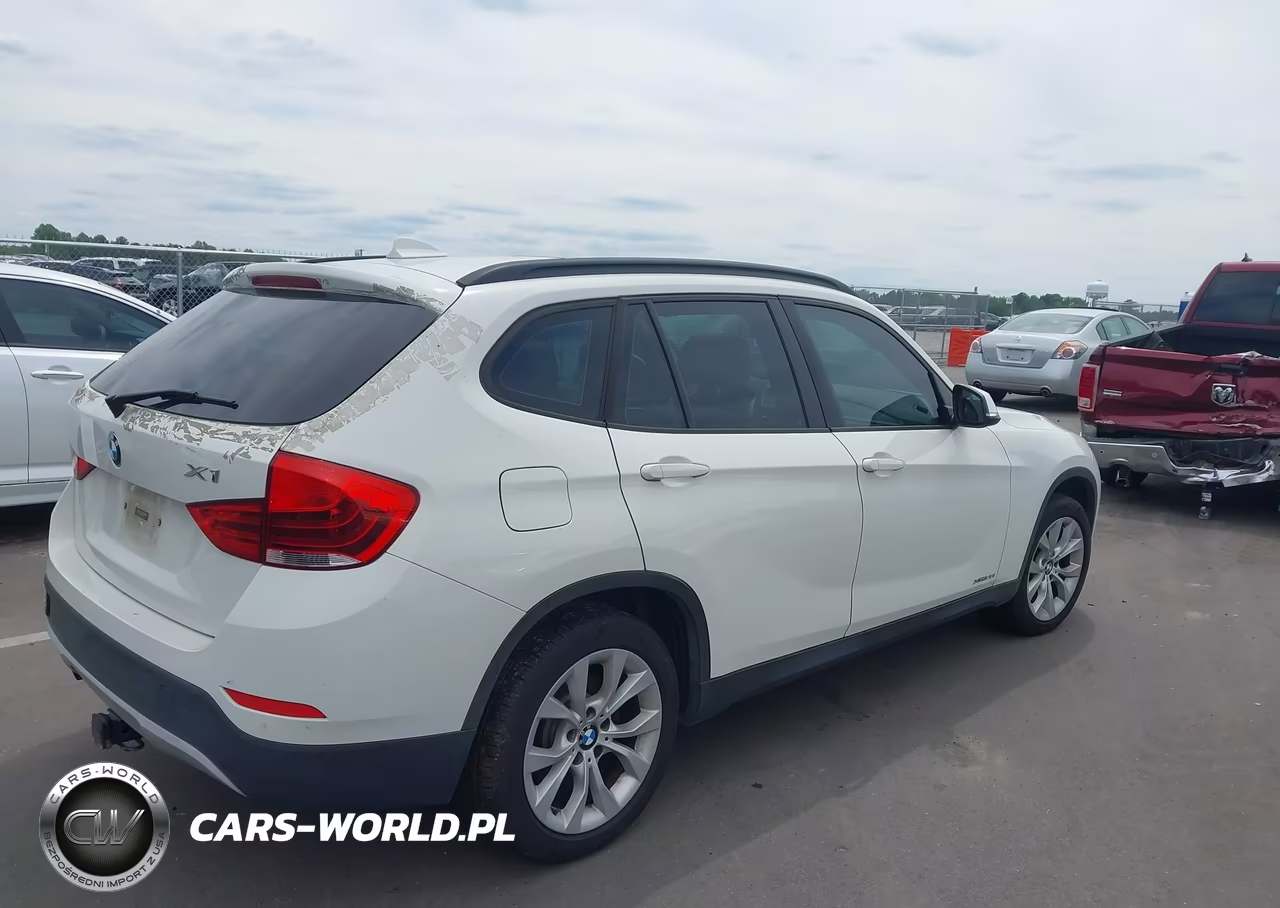 2014 BMW X1 xDrive28I VIN:WBAVL1C54EVY18400 - 4