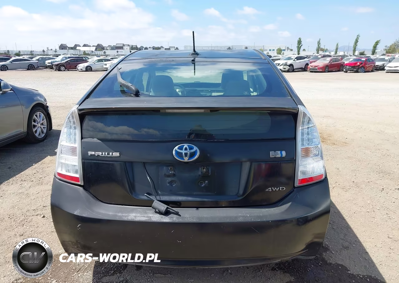 2011 Toyota Prius Two VIN:JTDKN3DU1B5302024 - 16