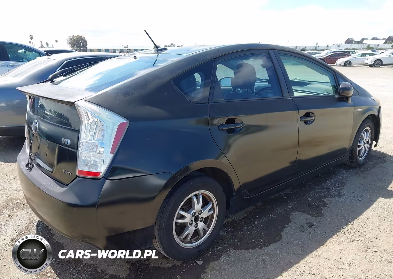 2011 Toyota Prius Two VIN:JTDKN3DU1B5302024 - 4