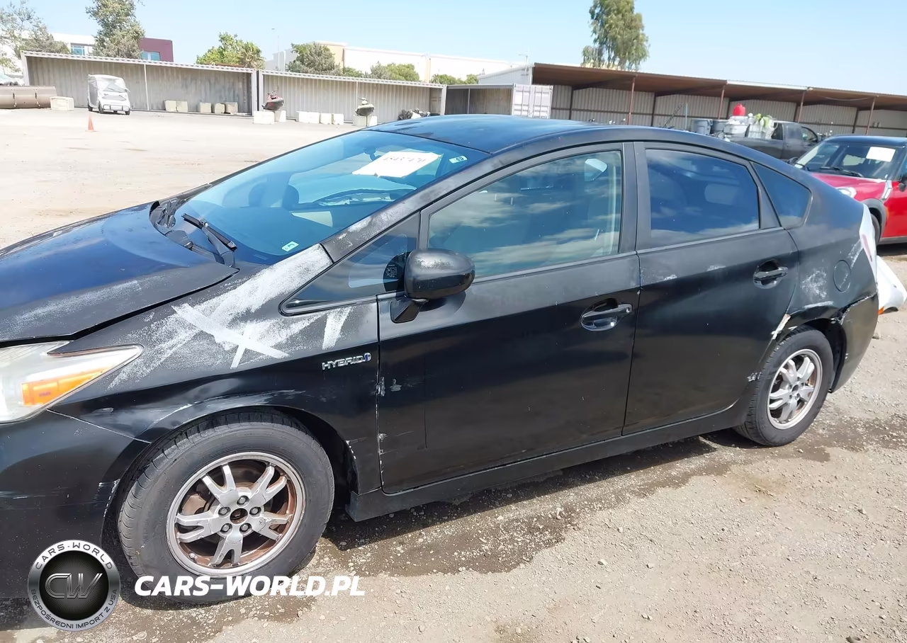 2011 Toyota Prius Two VIN:JTDKN3DU1B5302024 - 6