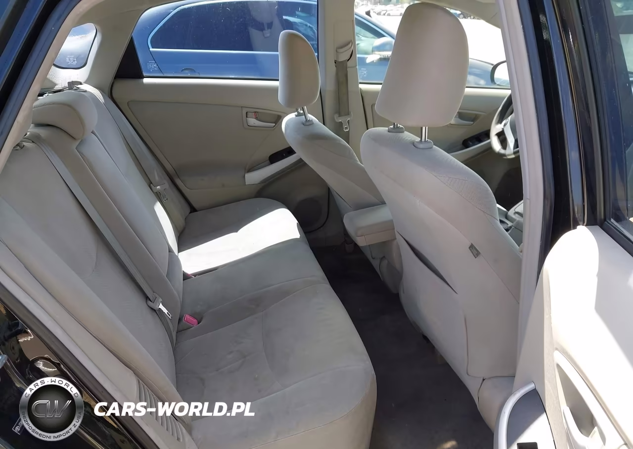 2011 Toyota Prius Two VIN:JTDKN3DU1B5302024 - 8