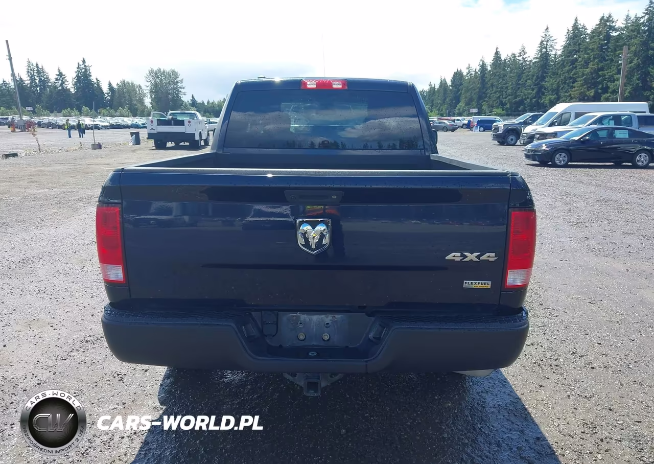2018 Ram 1500 Tradesman 4X4 6'4 Box VIN:1C6RR7FG4JS326116 - 18