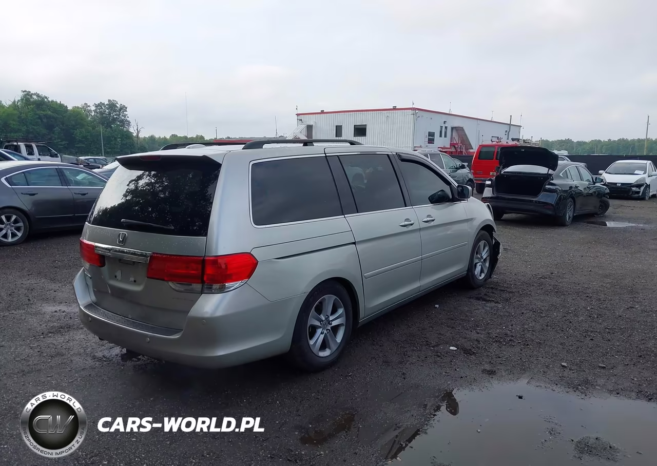 2008 Honda Odyssey Touring VIN:5FNRL38948B018937 - 4
