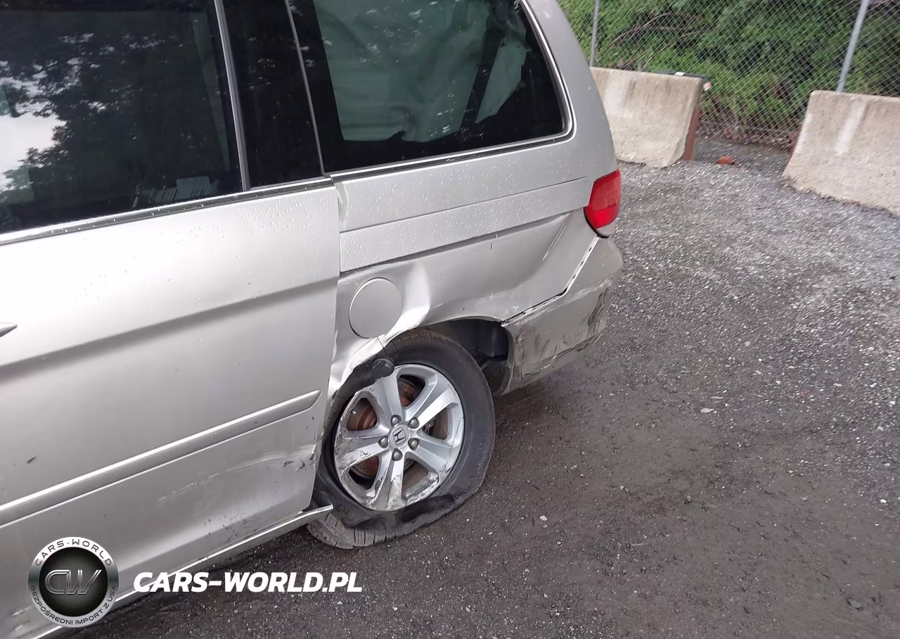 2008 Honda Odyssey Touring VIN:5FNRL38948B018937 - 6