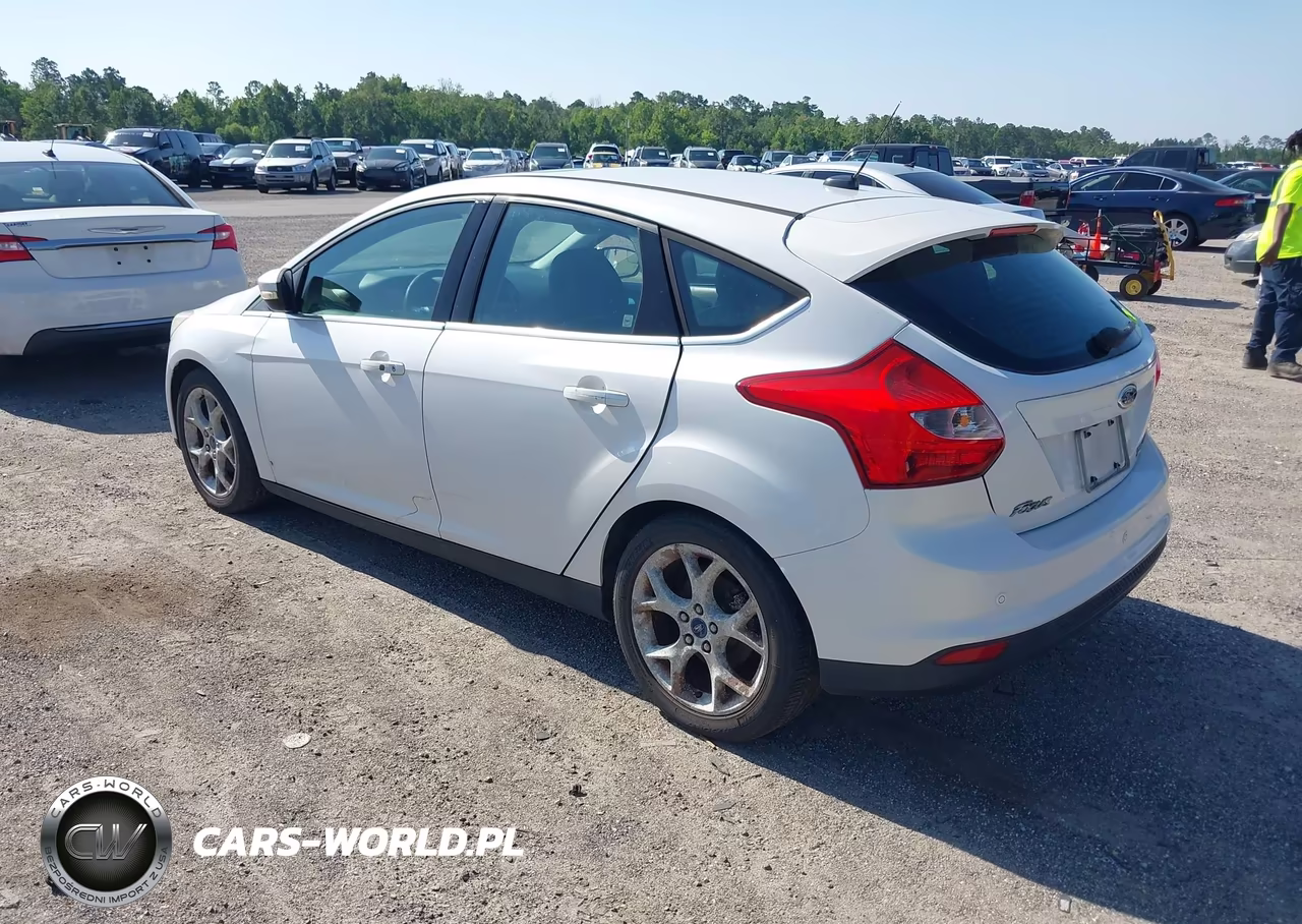 2013 Ford Focus Titanium VIN:1FADP3N26DL218463 - 3