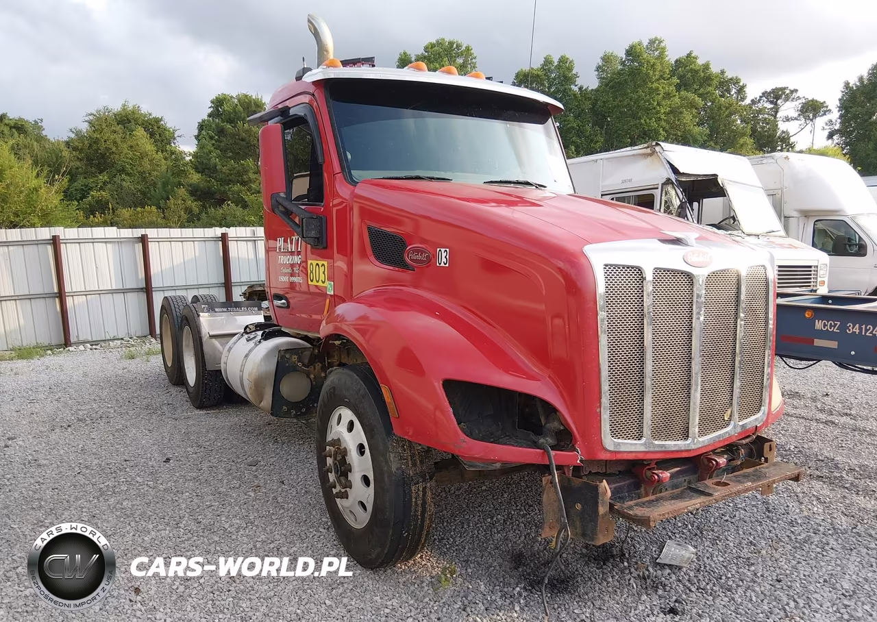 2015 Peterbilt 579 VIN:1XPBDP8X6FD270342 - 10