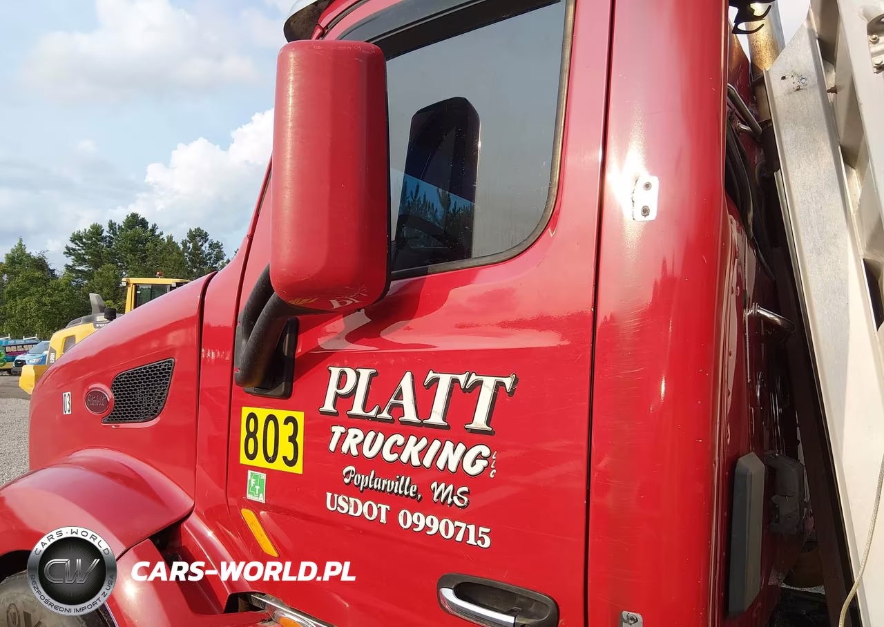 2015 Peterbilt 579 VIN:1XPBDP8X6FD270342 - 13