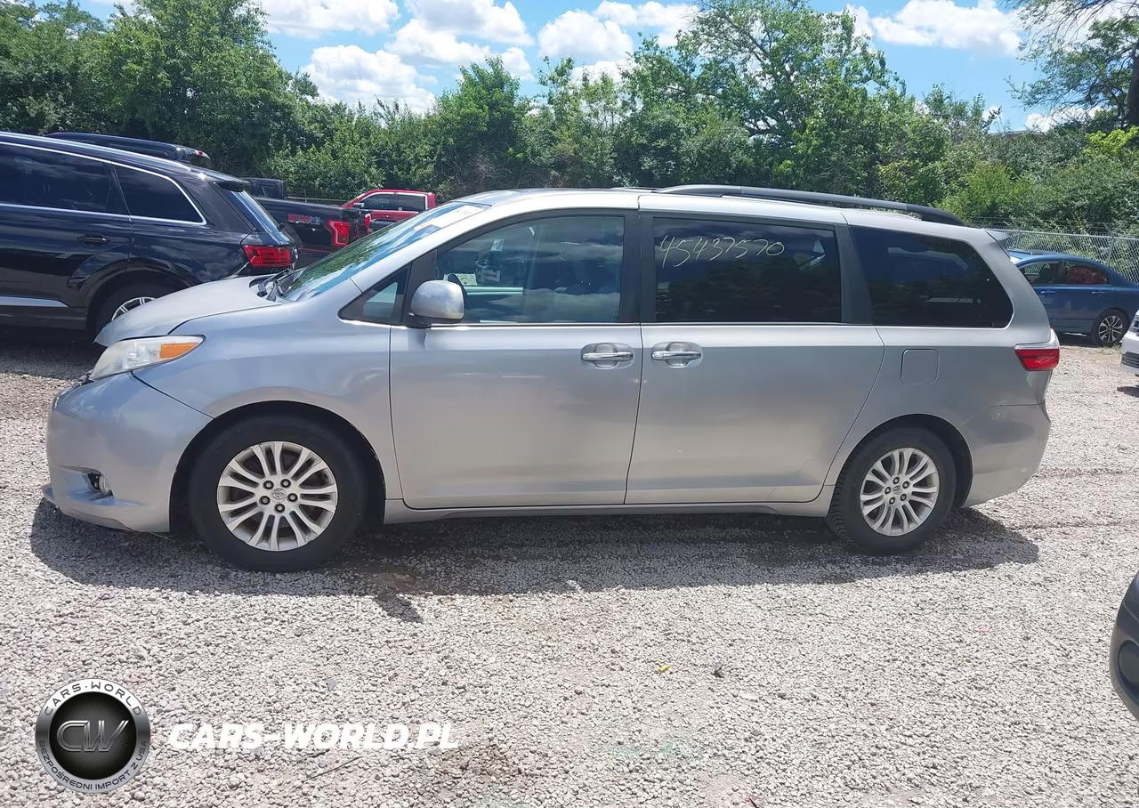 2015 Toyota Sienna Xle 8 Passenger VIN:5TDYK3DC3FS593720 - 14