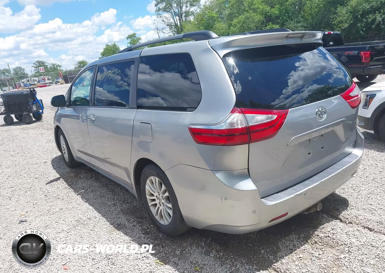 2015 Toyota Sienna Xle 8 Passenger VIN:5TDYK3DC3FS593720 - 3