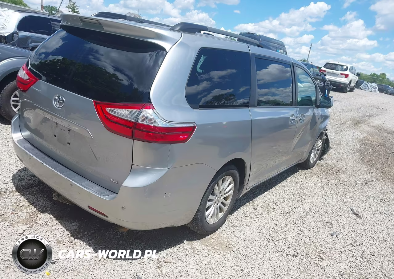 2015 Toyota Sienna Xle 8 Passenger VIN:5TDYK3DC3FS593720 - 4
