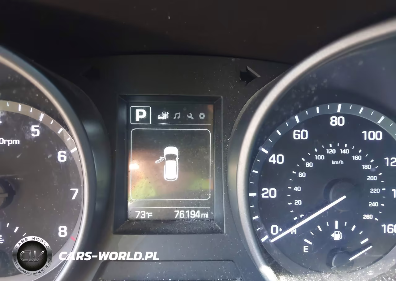 2017 Hyundai Santa Fe Sport 2.4L VIN:5NMZUDLB4HH014141 - 15
