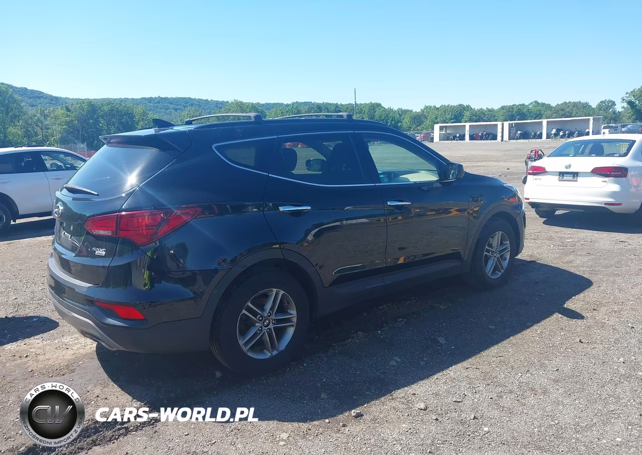 2017 Hyundai Santa Fe Sport 2.4L VIN:5NMZUDLB4HH014141 - 4
