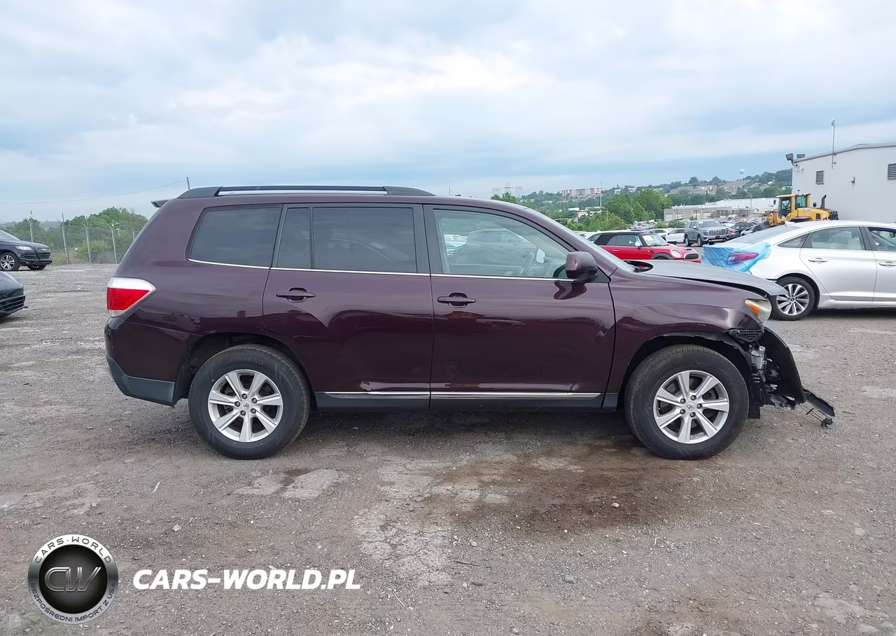 2011 Toyota Highlander Base V6 VIN:5TDBK3EH3BS083619 - 13