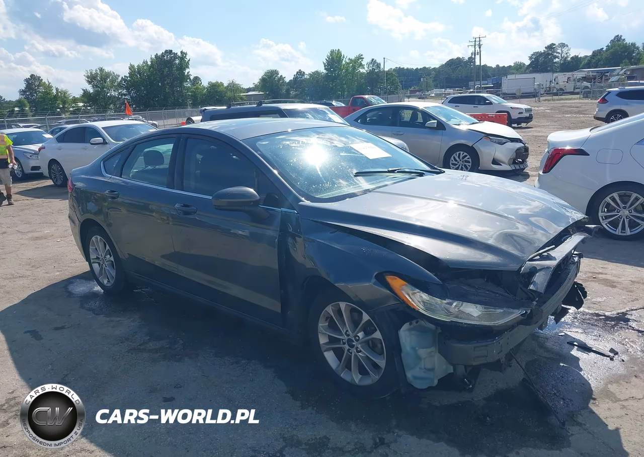 2020 Ford Fusion Se – zdjęcie 1 z 17