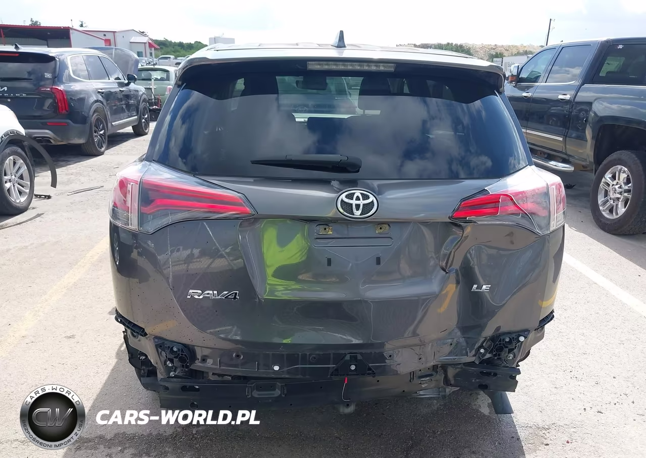 2018 Toyota Rav4 Le VIN:JTMZFREV5JJ211110 - 17