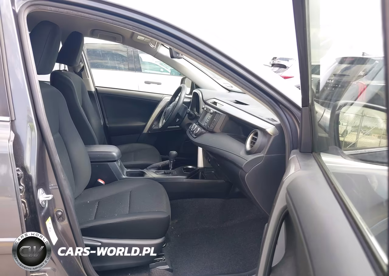 2018 Toyota Rav4 Le VIN:JTMZFREV5JJ211110 - 5