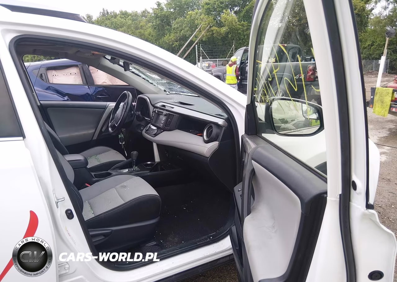 2017 Toyota Rav4 Xle VIN:JTMRFREV2HD199667 - 5