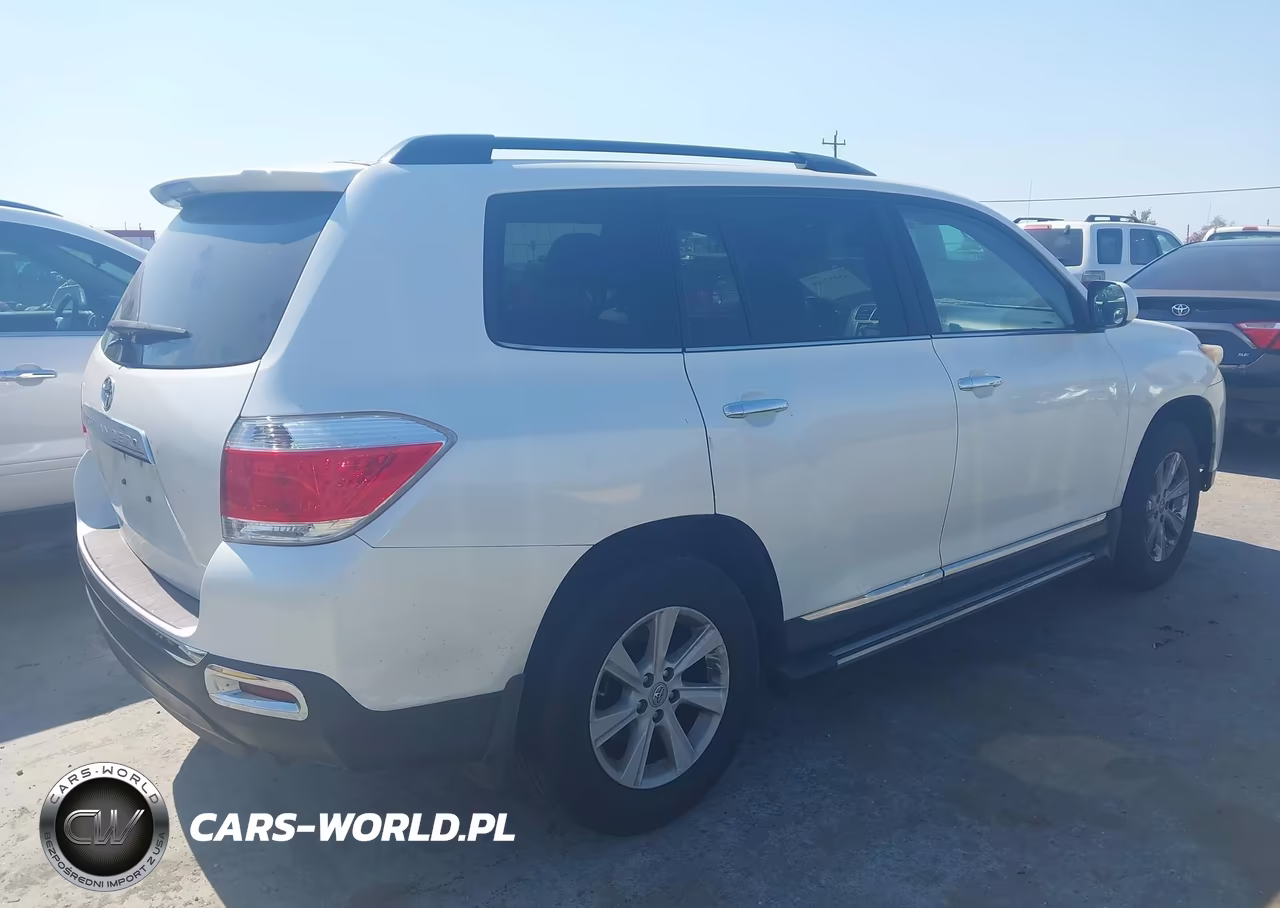 2013 Toyota Highlander Base Plus VIN:5TDZA3EHXDS036978 - 4