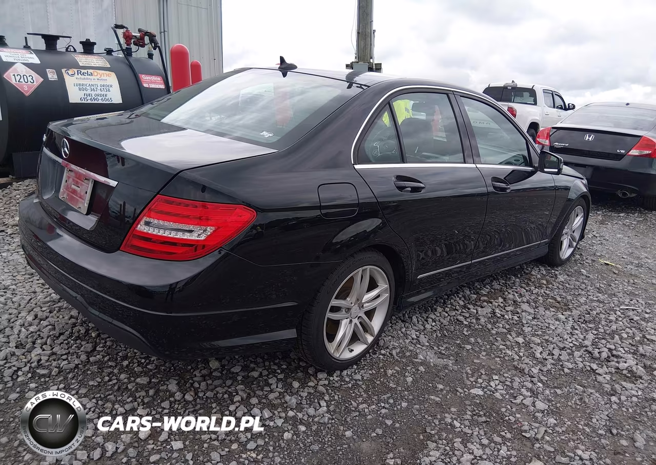 2013 Mercedes-Benz C 250 Sport VIN:WDDGF4HB2DA774167 - 4