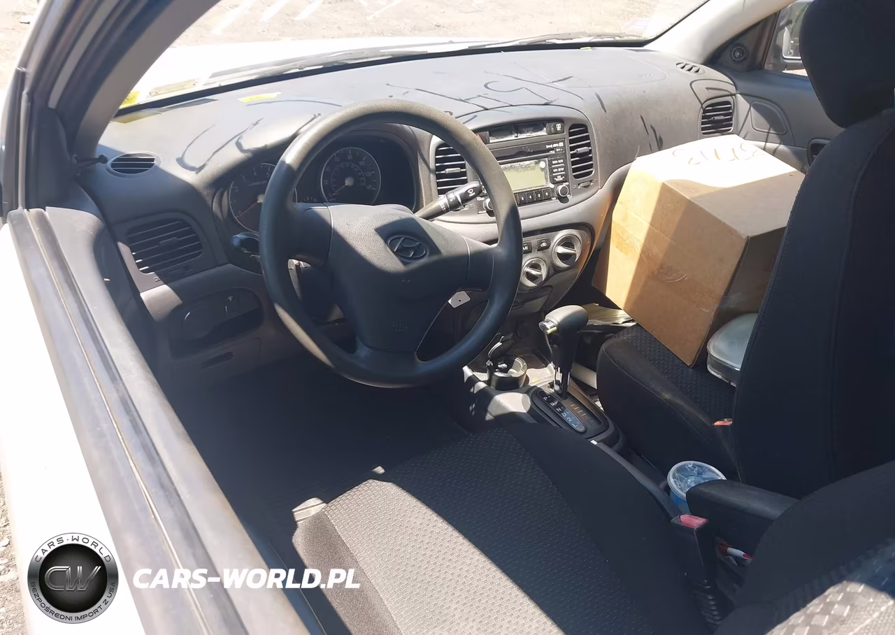 2009 Hyundai Accent Gs VIN:KMHCM36C19U114000 - 5