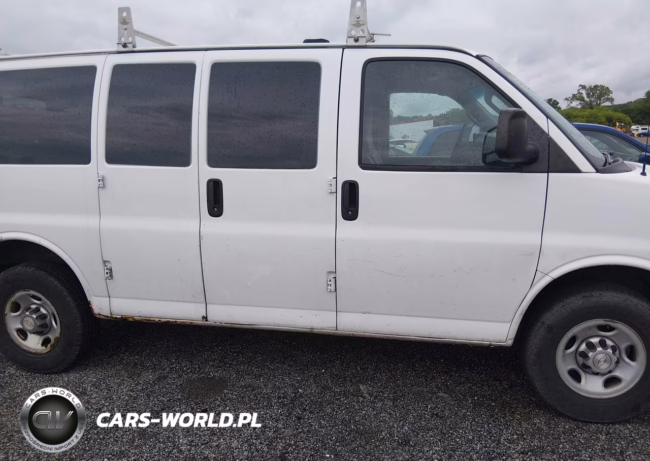 2016 Chevrolet Express 2500 Work Van VIN:1GCWGAFF8G1236780 - 13