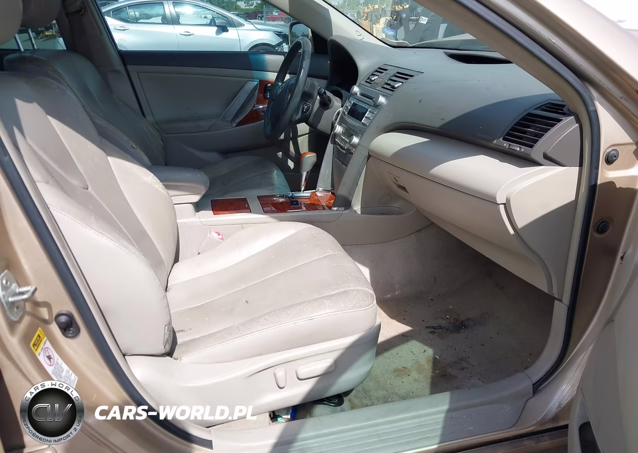 2010 Toyota Camry Xle VIN:4T1BF3EK9AU032213 - 5