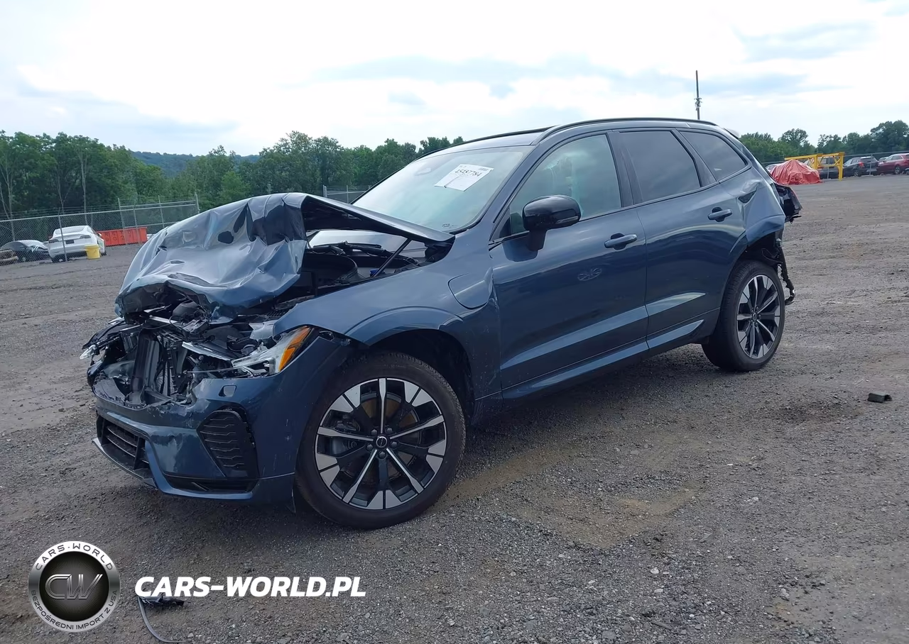 2026 Volvo Xc60 Plug-In Hybrid Plus, T8 Awd Electric-Gasoline, Dark VIN:YV4H60RC9T1432953 - 2