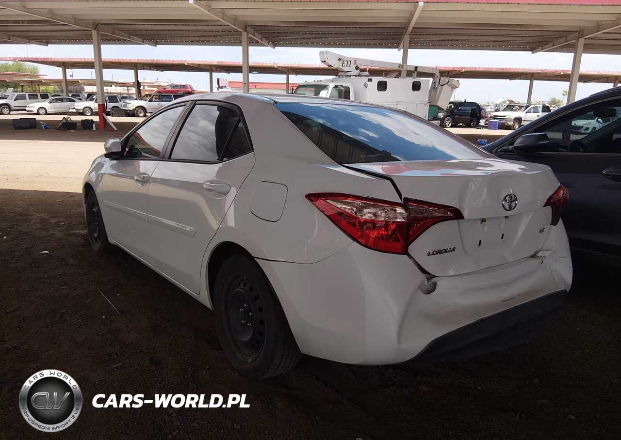 2018 Toyota Corolla Le VIN:2T1BURHE3JC034068 - 3
