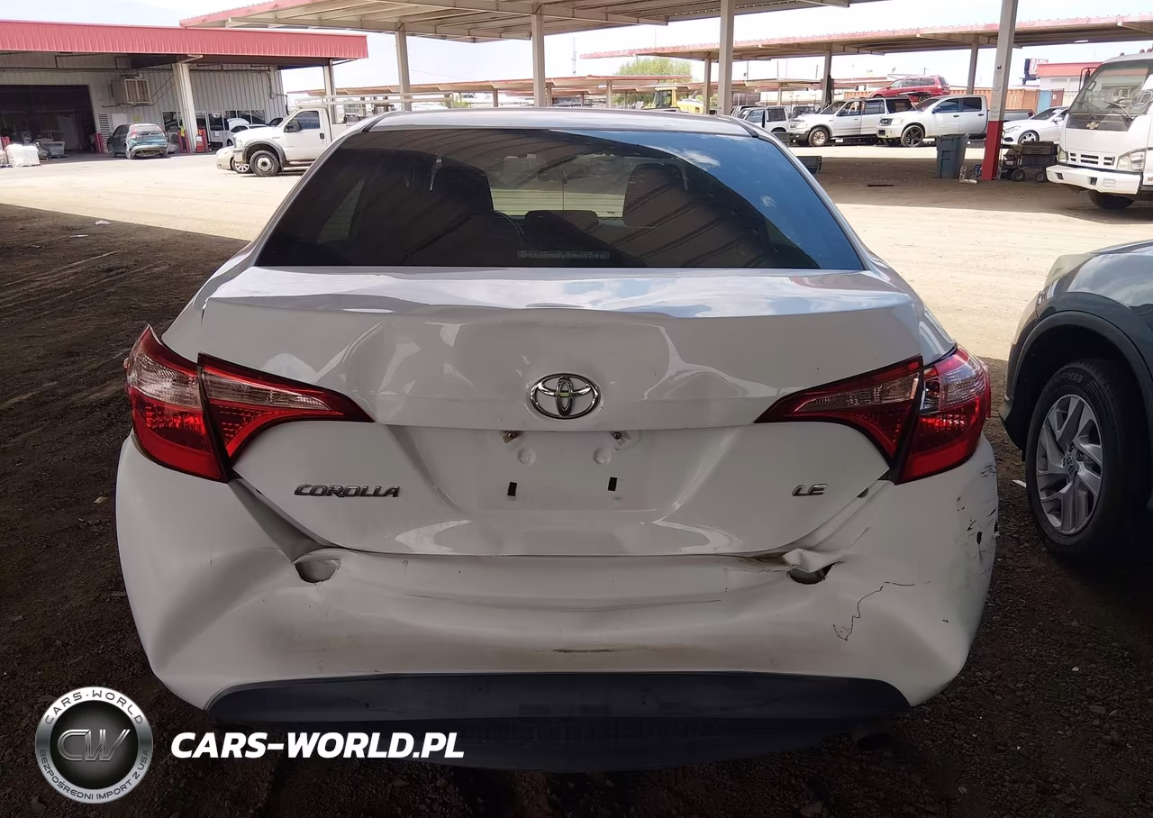 2018 Toyota Corolla Le VIN:2T1BURHE3JC034068 - 6